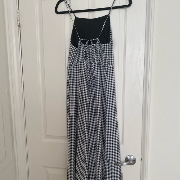 ❗️SOLD❗️ 
Cropped Gingham Romper - Picture 3 of 4